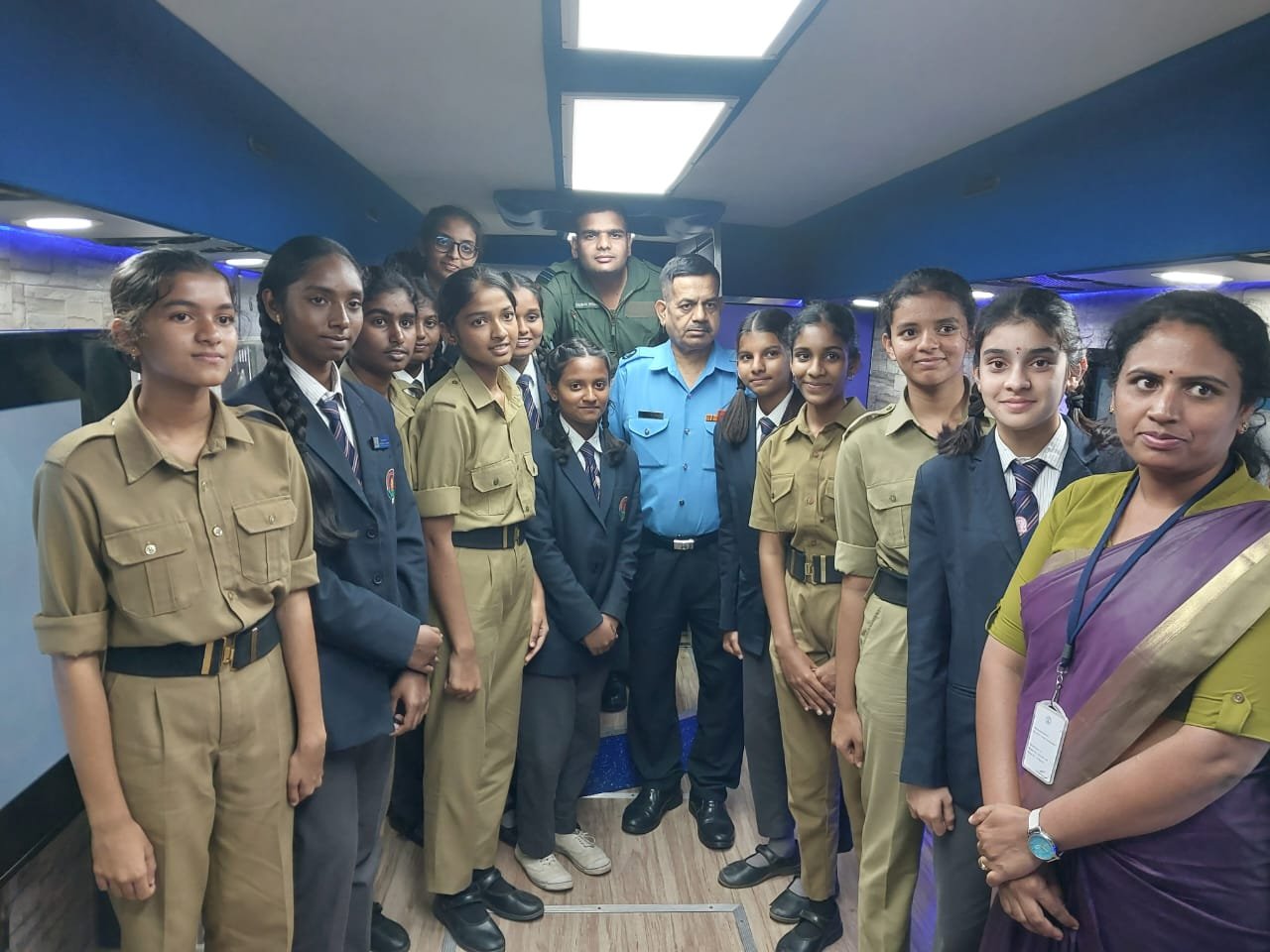 Sainik School Student’s Participate in Air Force Exhibition