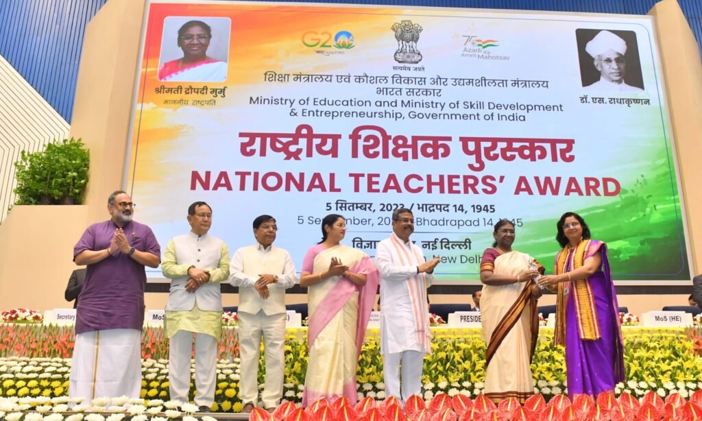 Sainik School Tilaiya teacher wins