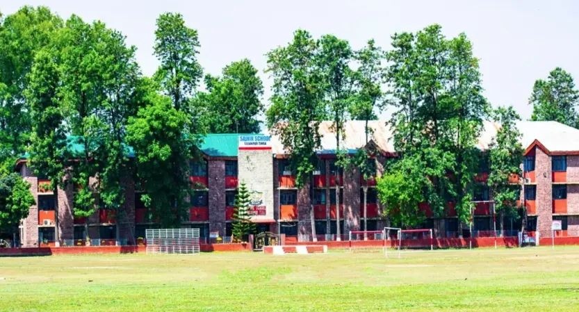 Sainik School Sujanpur Tira Main Building
